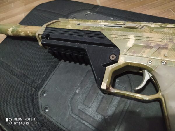 MagWell Fechado CQB com trilho da Dye Dam Paintball