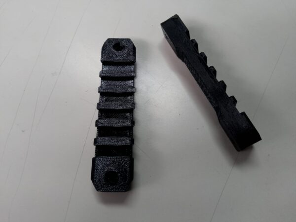 02 Trilho do Handguard da TM-7