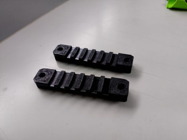 02 Trilho do Handguard da TM-7